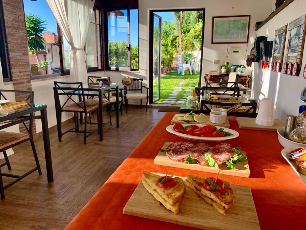 B&B Villa Vittoria Giardini Naxos Luaran gambar
