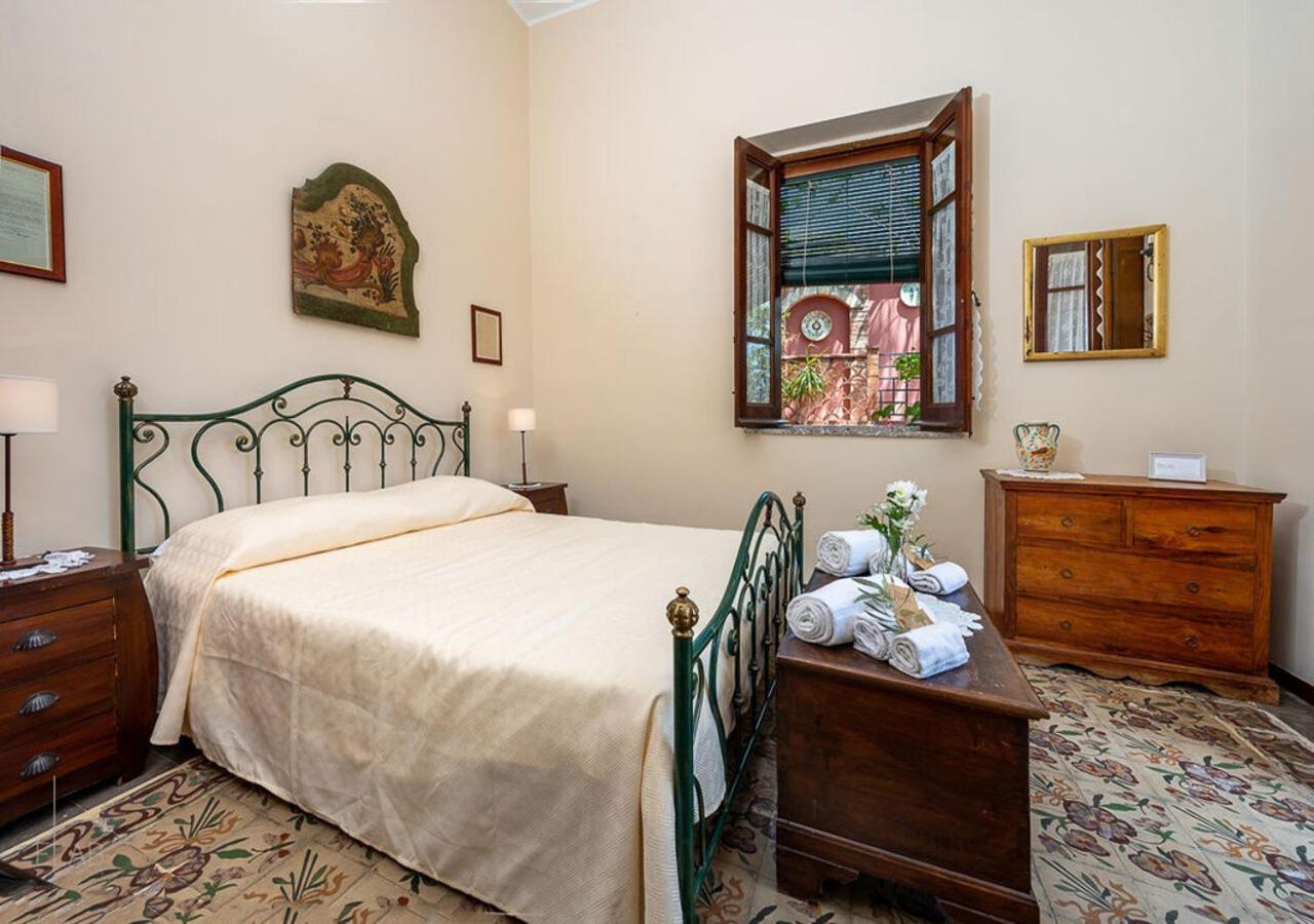 B&B Villa Vittoria Giardini Naxos Luaran gambar