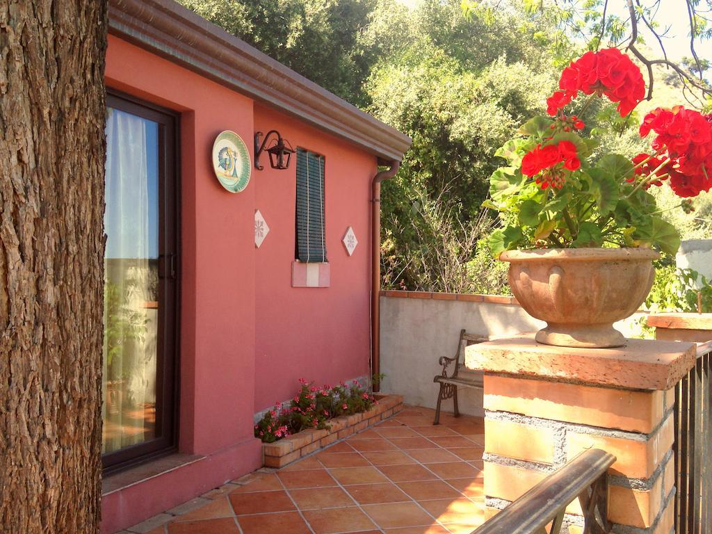 B&B Villa Vittoria Giardini Naxos Luaran gambar