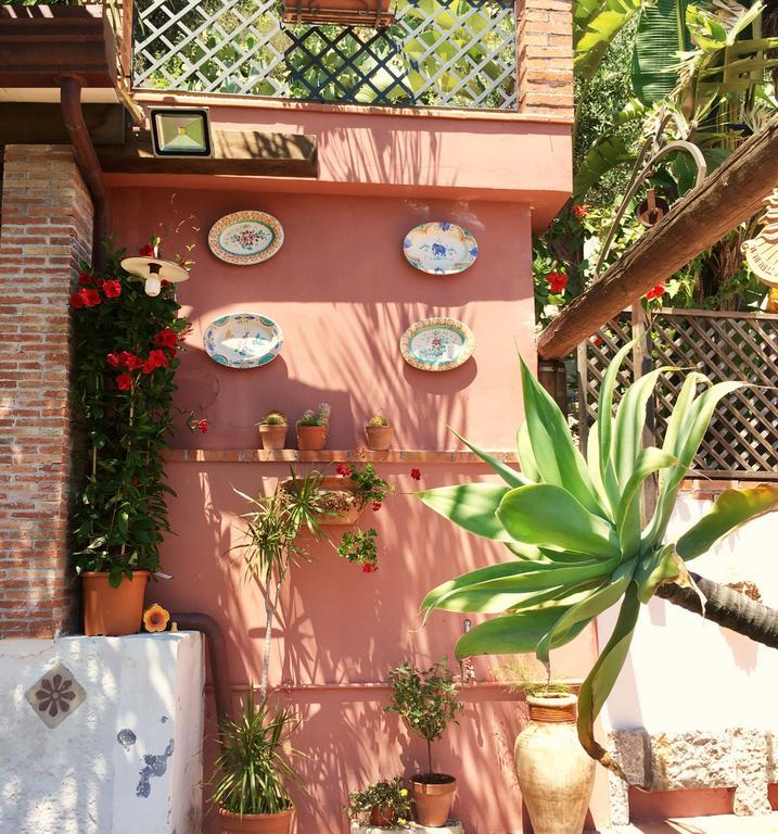 B&B Villa Vittoria Giardini Naxos Luaran gambar